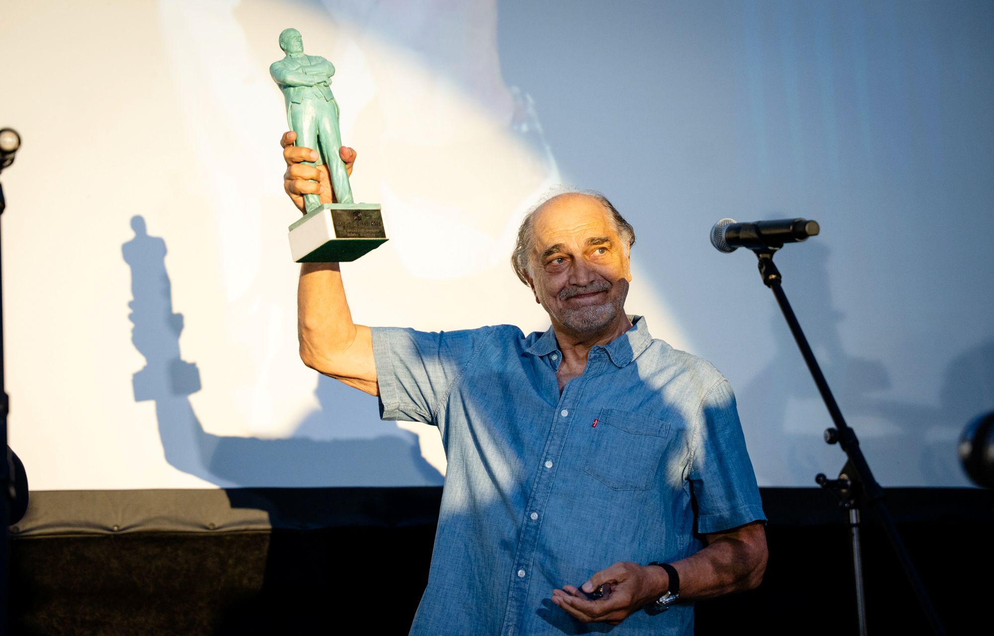 Voji Brajoviću uručena nagrada „Ernest“ na 8. Somborskom filmskom festivalu