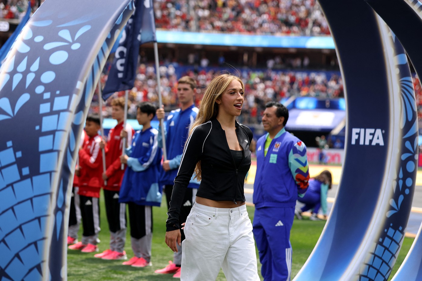 Svetsko prvenstvo nije videlo lepšu ženu: Kanađanka iznela loptu na četvrtfinalu, dobila preko milion lajkova