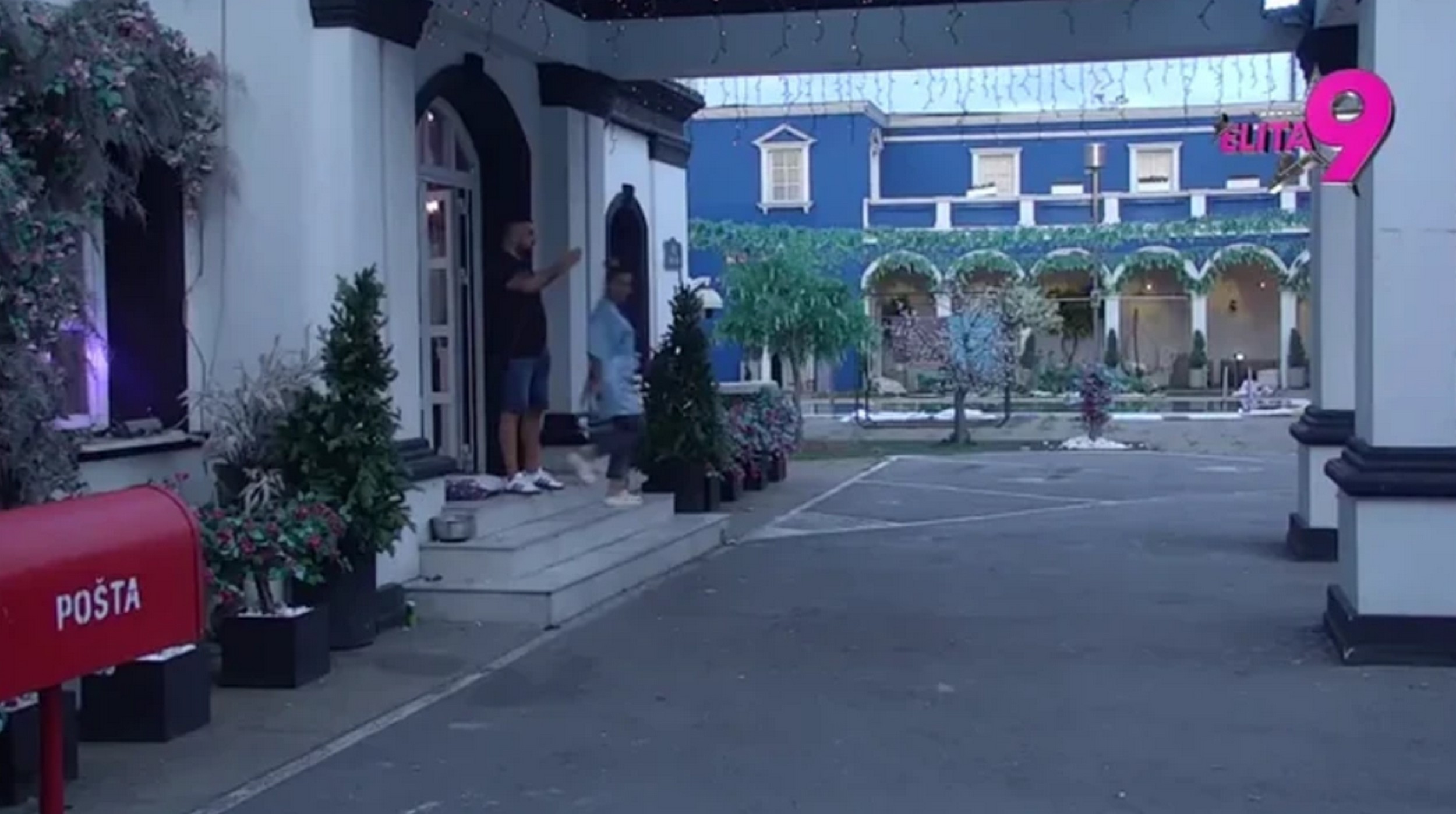 Haos u Eliti! Aneli se obrušila na Asmina: Ne bira reči, ovo ju je izbacilo iz šina "Ne obraćaj mi se smeće!!