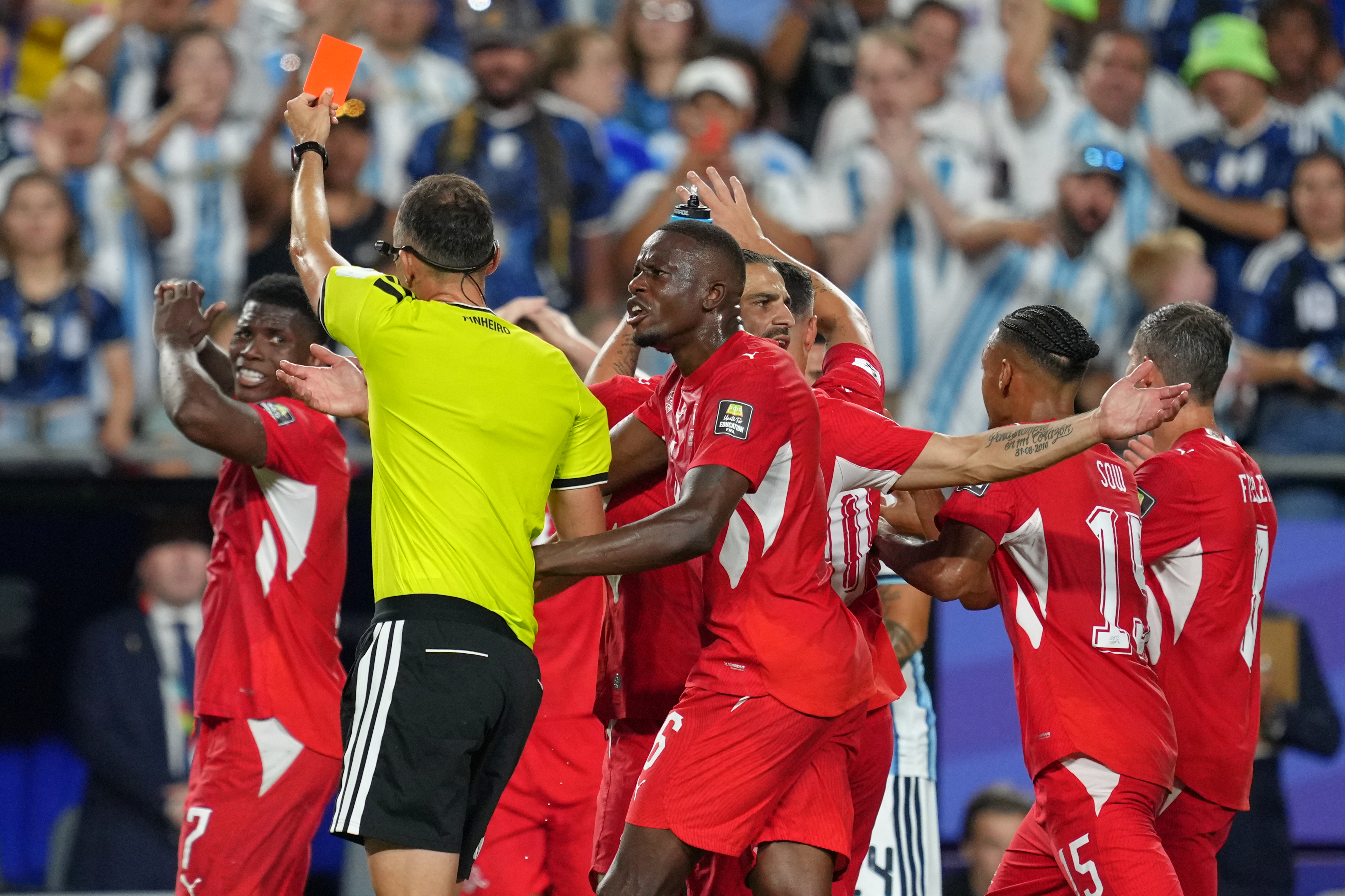 Nova kontroverza na SP u korist Argentine, ovo je glupost saigrača Granita Džake zbog koje je isključen