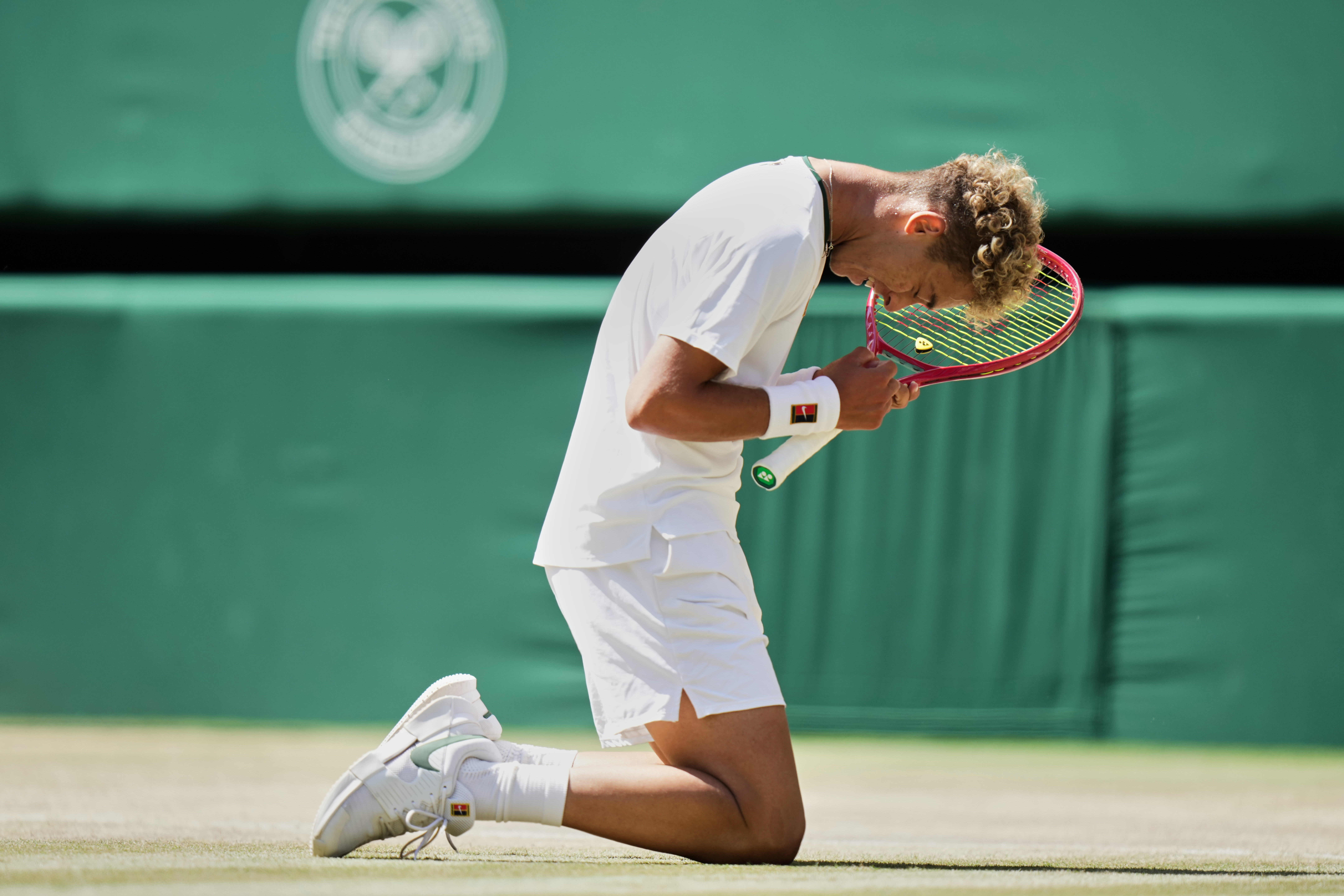 Sin teniske legende ostao bez trofeja na Vimbldonu posle drame, pehar podigao najmlađi na turniru!
