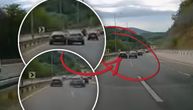 OVAKO SE DEŠAVA TRAGEDIJA! Jeziv snimak sa Bubanj Potoka, Reno se zabija u BMW, počinje ljuljanje...