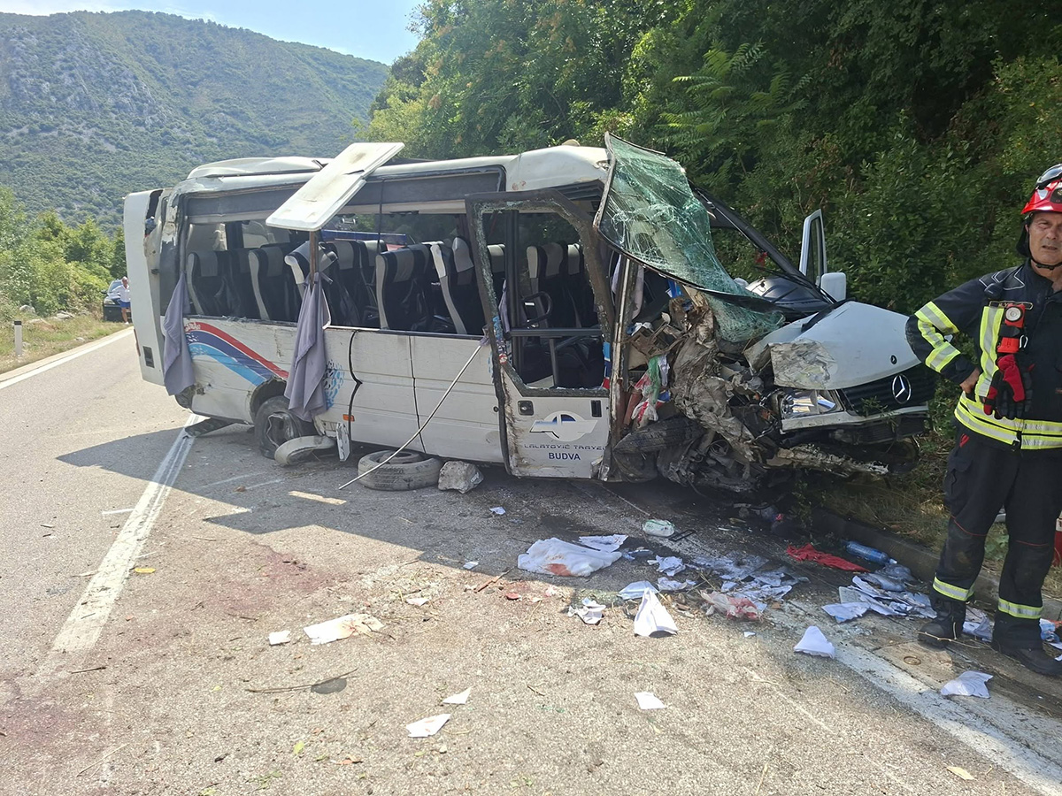 Ovo je kombi u kojem je stradala devojka iz Srbije: Tragedija se dogodila po povratku sa Ostroga?