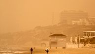 Misteriozni fenomen uplašio kupače na plaži: Temperatura odjednom pala za 15°C, a onda su svi počeli da beže