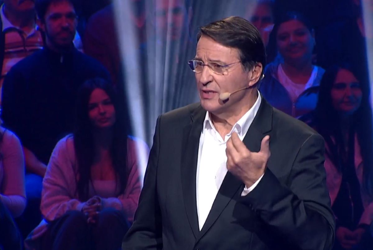 Jovan Memedović otkrio da li Tragači dobijaju pitanja pre početka kviza "Superpotera"