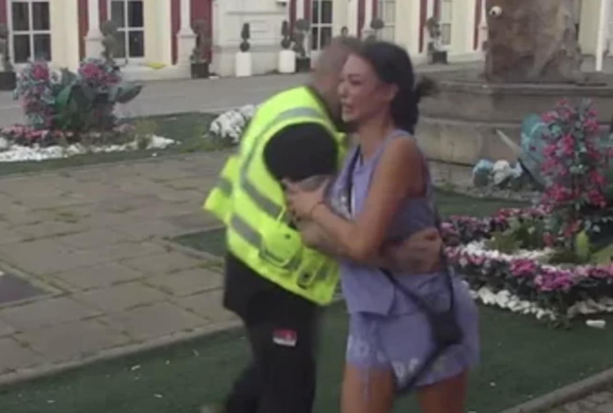 Maja Marinković glavom lomi staklo, uništiva sve pred sobom! Drama sa Asminom eskalirala, hitno je odveli