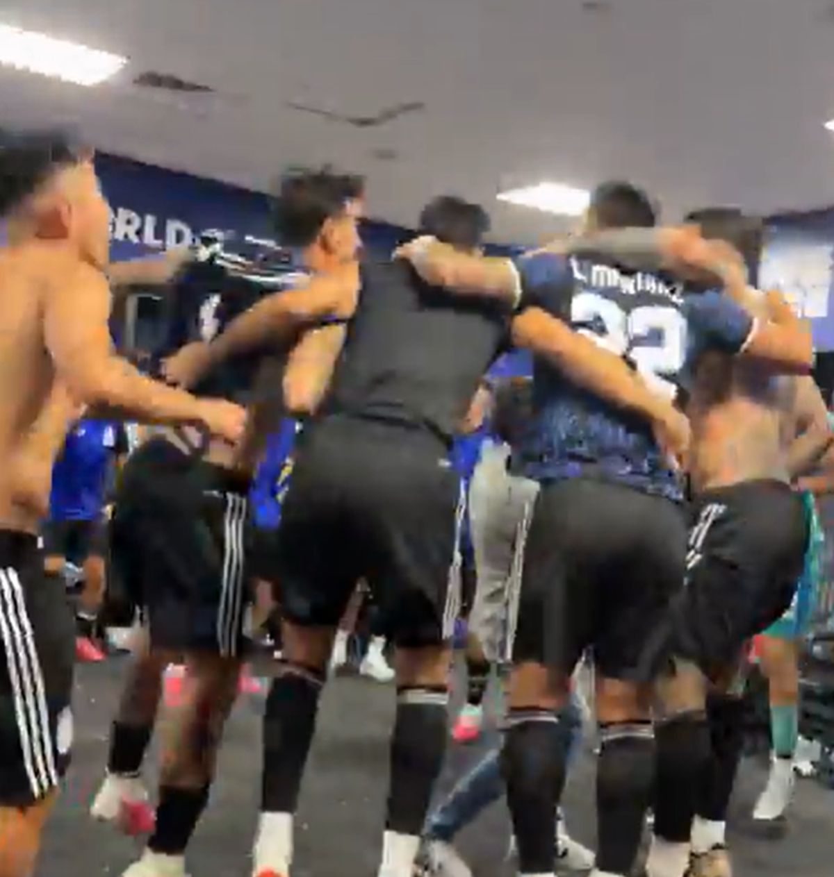 Snimak iz svlačionice Argentine već obilazi svet, evo kako je šampion slavio prolazak u finale Mundijala
