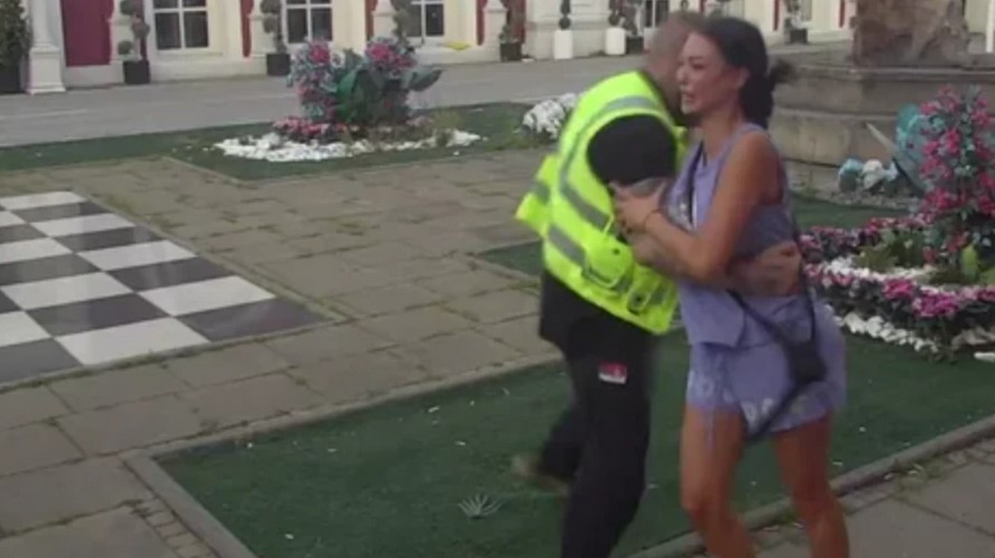 "Spremna je za ludnicu, ona je psihopata..." Asminova majka se oglasila nakon skandala, udrila žestoko na Maju