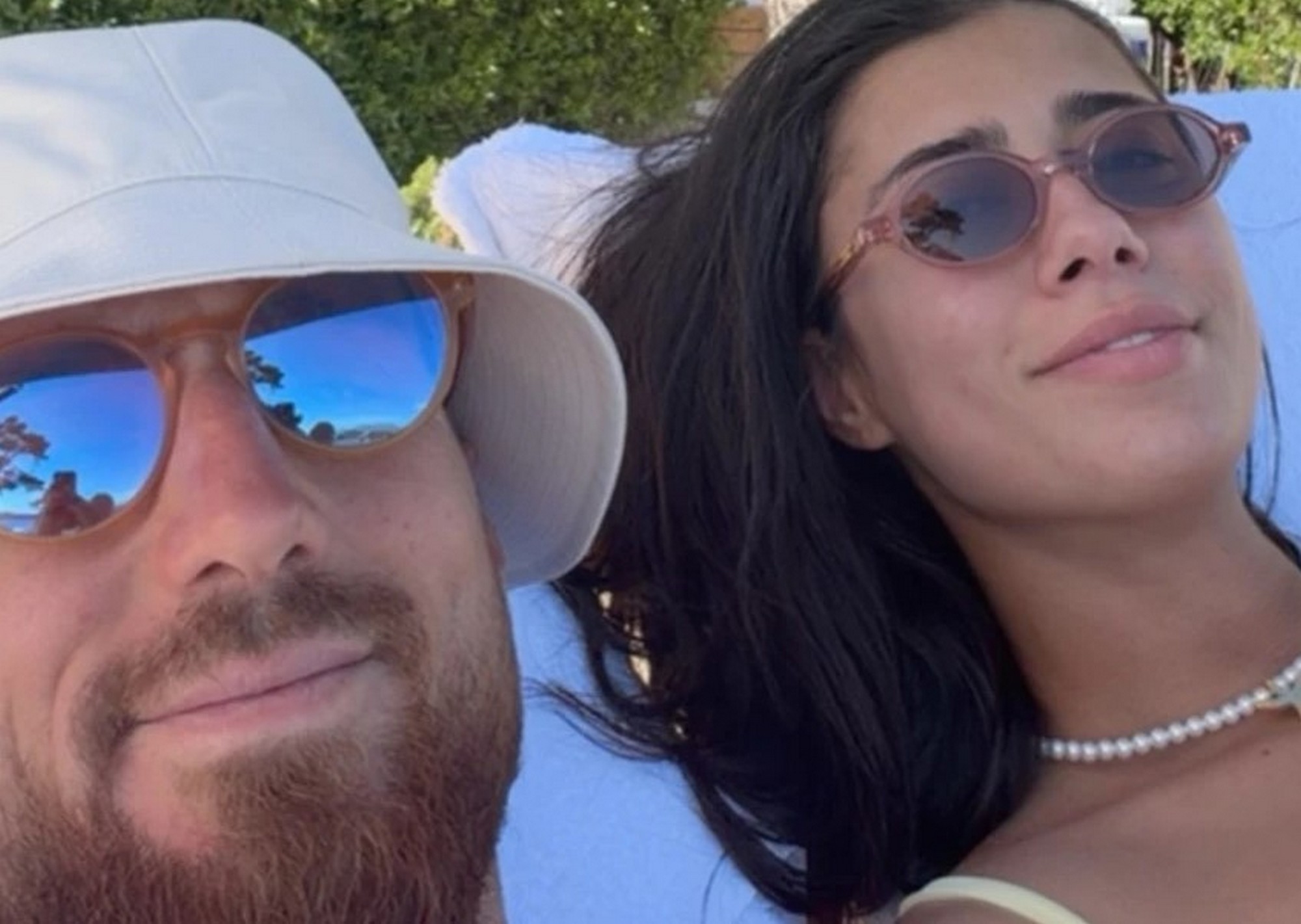 Trudna Olga Danilović se oglasila sa letovanja: Uživa punim plućima sa verenikom, romantika stala u par slika