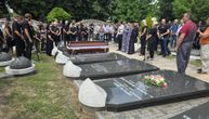 Sahranjen Andrija Bajić, Mala Cana van protokola držala govor: Potresne scene na Novom groblju