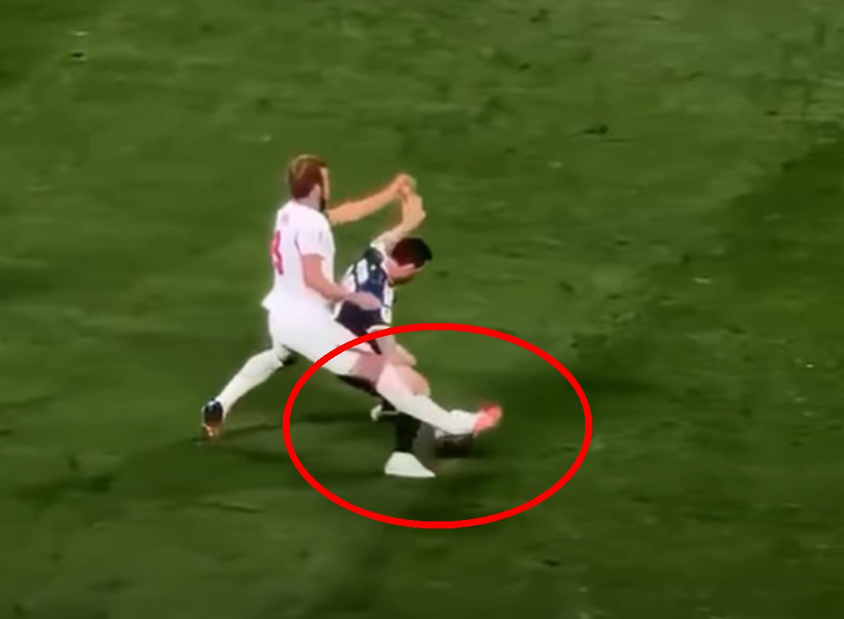 Zbog ovoga je najveći! Mesi je izvrteo četvoricu Engleza, trpeo udarce, pa izveo dribling koji je zaludeo svet