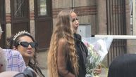 "Ne obraćaj mi se!" Drugi skandal na Andrijinoj sahrani, pevač odbio da pruži ruku koleginici: "Sram te bilo!"