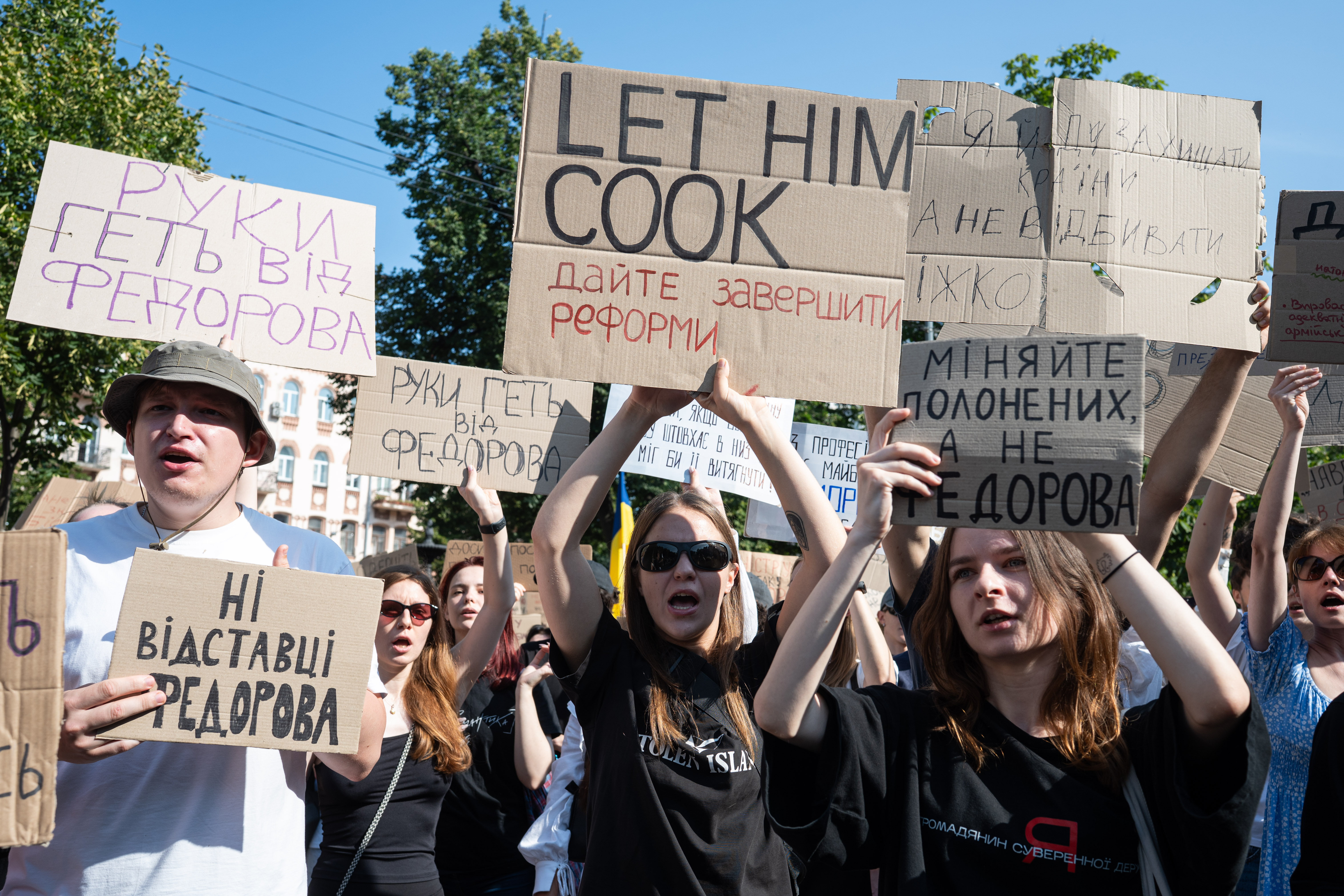Protesti u Ukrajini zbog smene ministra odbrane: Demonstranti zahtevaju da Fedorov ostane