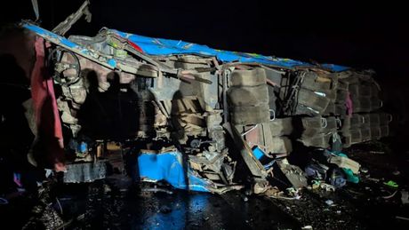 Uganada, Autobus, Udes, Saobraćajna Nesreća