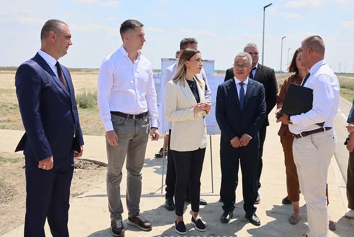 Ministarka Mesarović obišla potencijalnu lokaciju nove kineske fabrike u Novom Bečeju