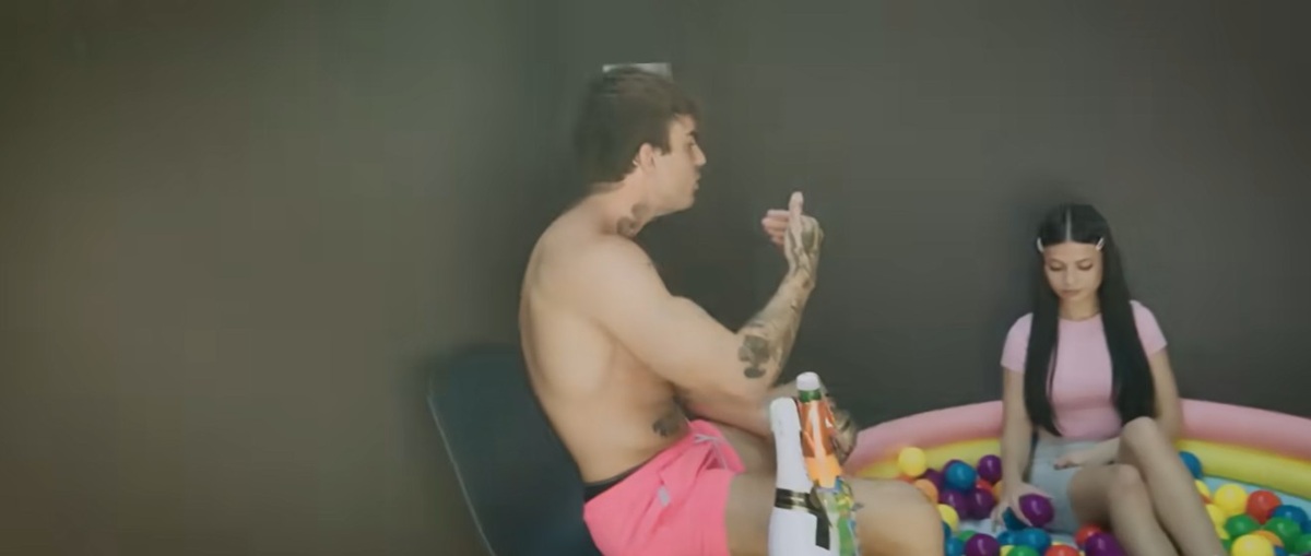 Mislili ste da ne može gore? E pa pogledajte PRVU PESMU FARAONA, komentari su urnebesni!