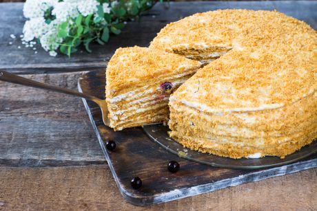 Torta medovnjača, medovik