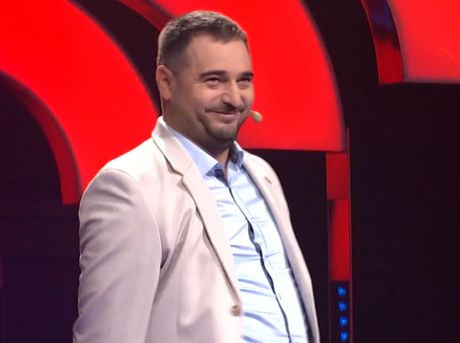 Superpotera, Dejan Vacić