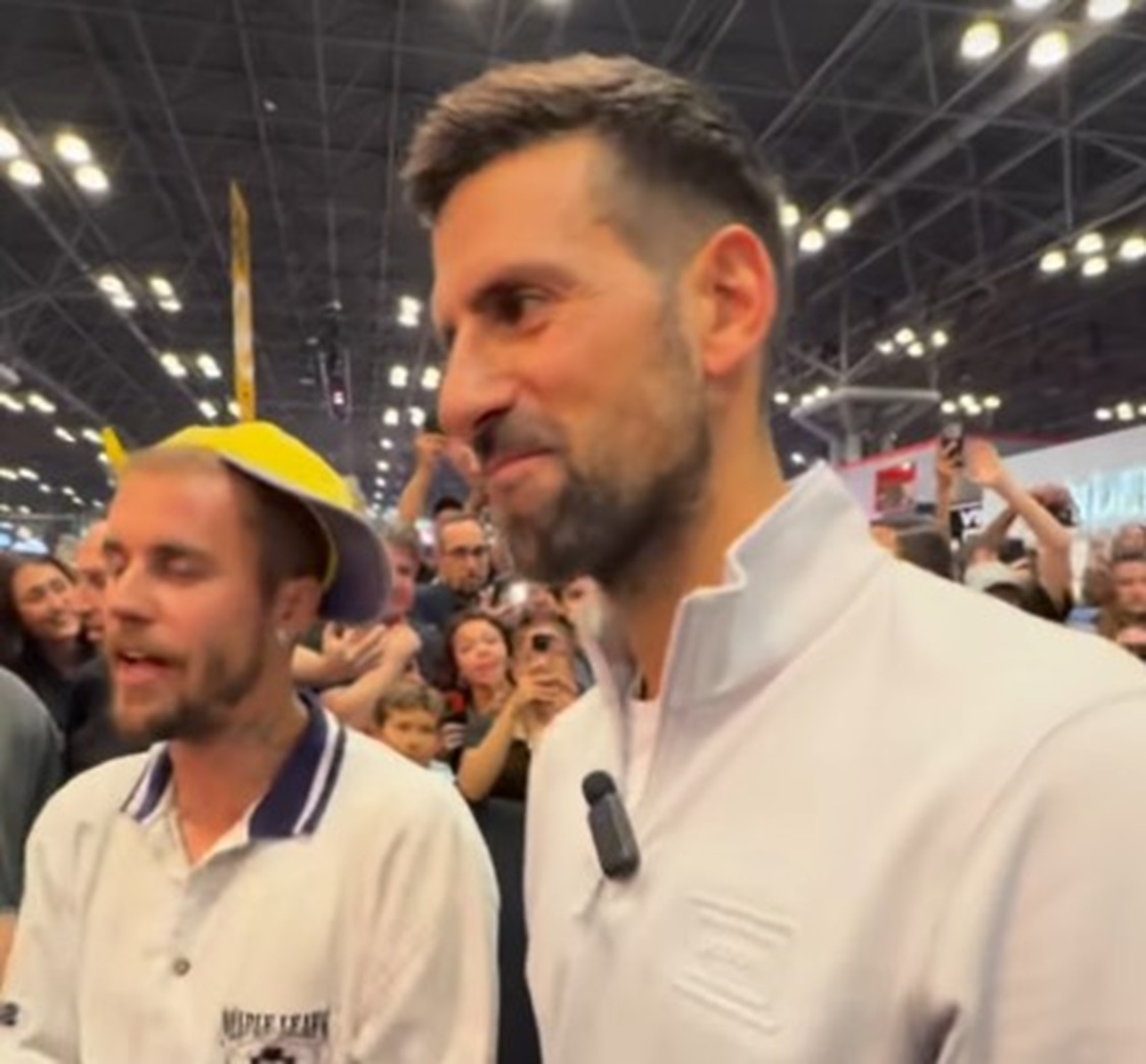 Novak Đoković zaigrao stoni tenis sa Džastinom Biberom, nakon poslednjeg poena pevač mu poslao poruku