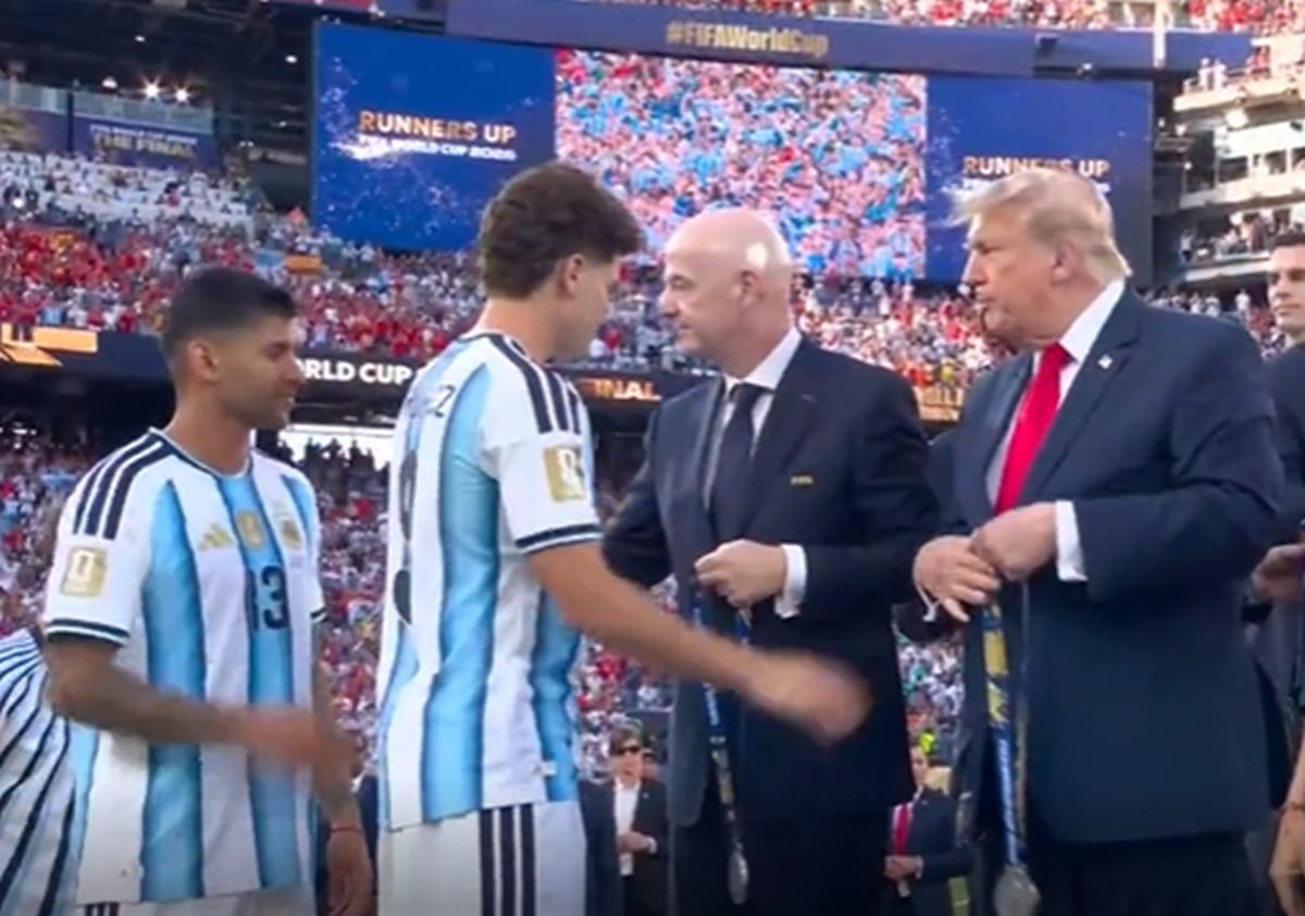 Ceo svet bruji o onom što je igrač Argentine uradio Donaldu Trampu posle finala Mundijala