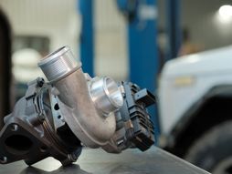 Auto, turbina