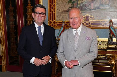 Andy Burnham, Kralj Čarls