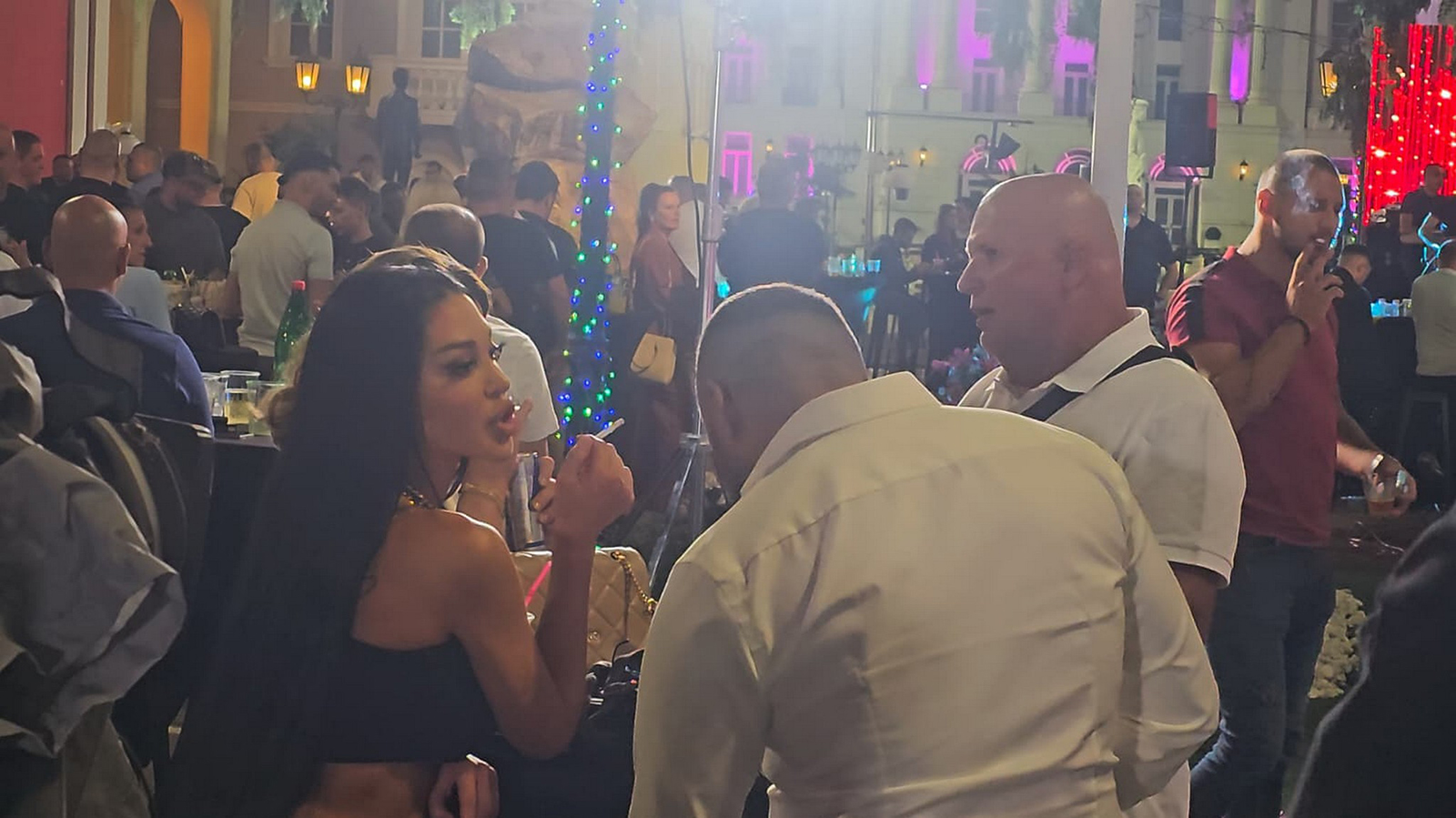 Maja udarila na Asminovu majku! Objavila njenu sliku i brutalno je prozvala: "Hajde Stanija, pita se ohladila"