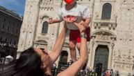 Mala Senja se topi u tatinom zagrljaju: Marija Kilibarda podelila kadrove sa odmora u Italiji, porodica uživa