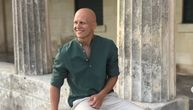 Ovo je rođeni brat Stanije Dobrojević: Ne voli kamere, bavi se ozbiljnim poslom i ima svoju ordinaciju