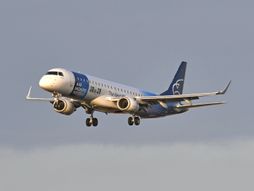 Air Montenegro Embraer 195