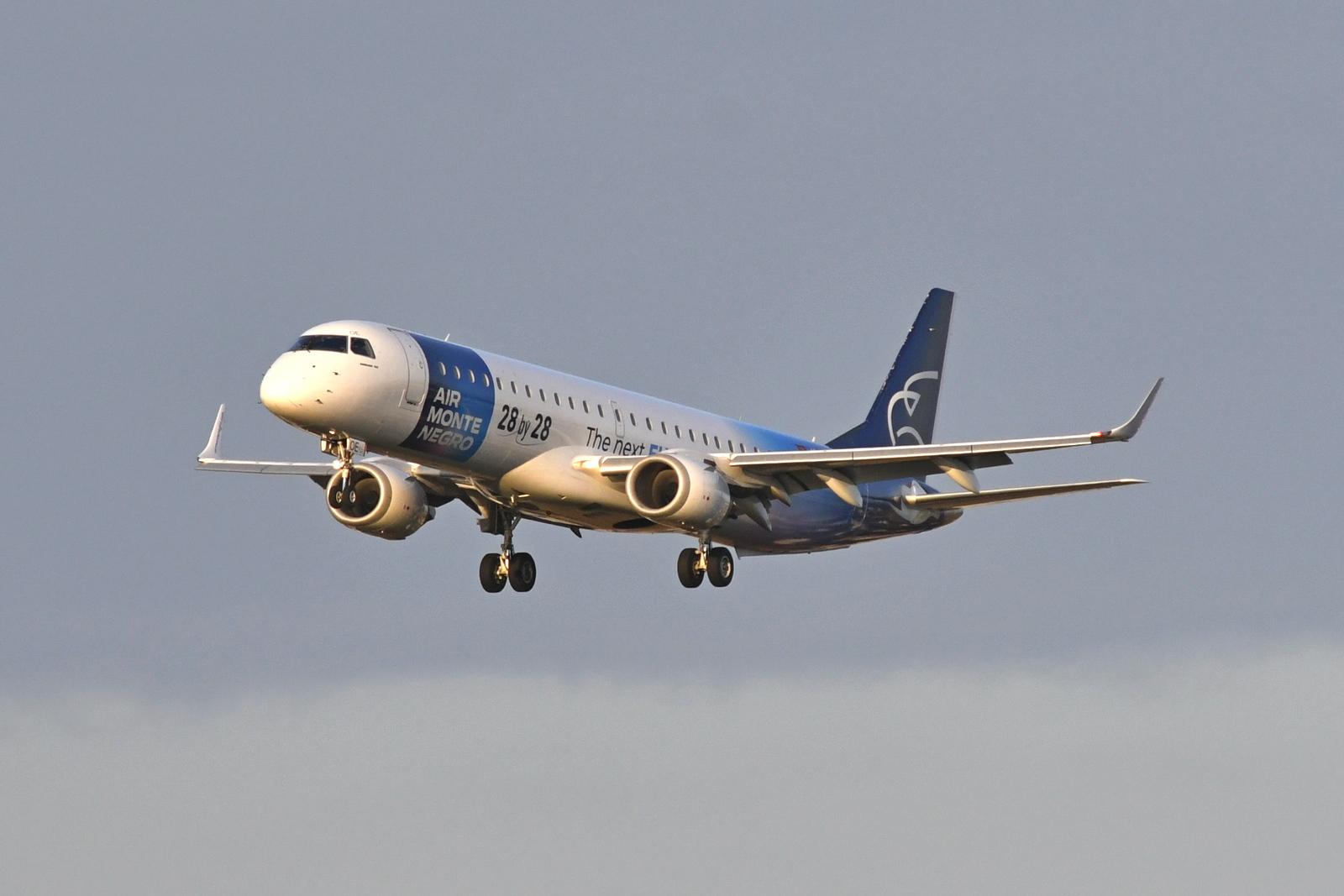 Skoro šest miliona evra za avio-linije: Vlada pokrenula postupak za PSO letove iz Crne Gore