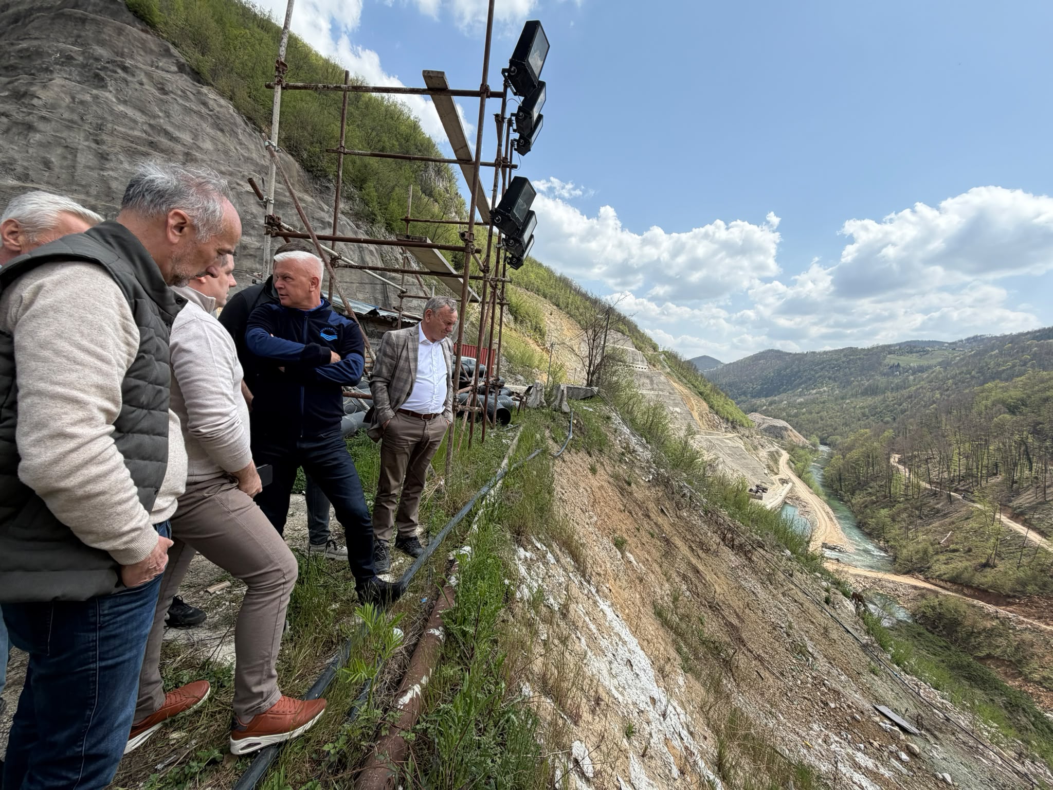 Izgradnja brane "Svračkovo" odviјa se nesmetano, angažovanje podizvođača ne menja glavnog izvođača radova