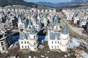 Mesto iz bajke postalo "grad duhova": Stotine dvoraca zjapi prazno u nikad završenom luksuznom naselju