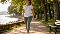 Nova fitnes navika osvaja leto: Posebna šetnja koja podstiče limfu, smanjuje osećaj težine i traje pola sata