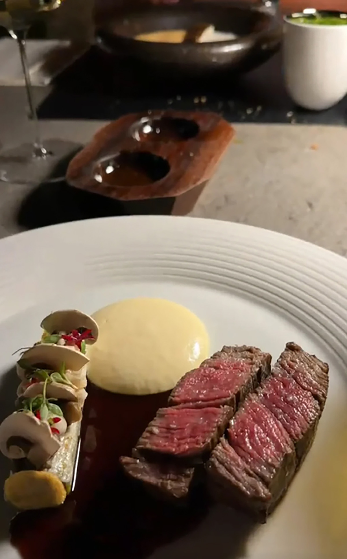 Video "najskupljeg dubrovačkog restorana" hit na internetu: "Gledaj bifteka..." Gost uzalud hvalio uslugu
