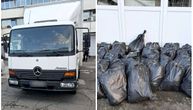 Hapšenje u Novom Pazaru: Policija zaustavila vozača kamiona (66), pa unutra pronašla 400 kilograma duvana