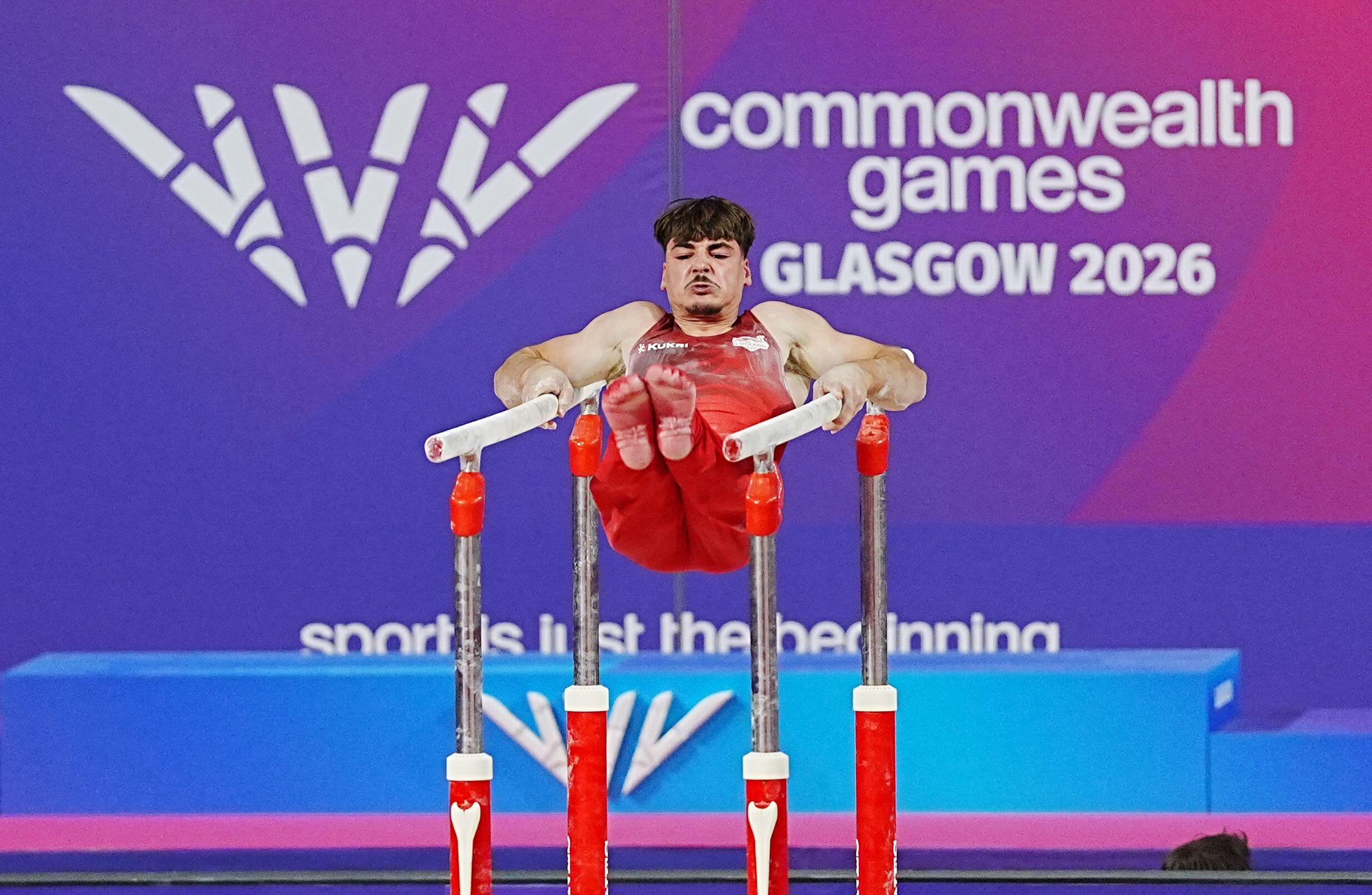 Strašne scene u Glazgovu: Britanski gimnastičar doživeo težak pad, lekari mu ukazivali pomoć na licu mesta