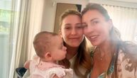 Ministarka Đedović Handanović objavila selfi sa mezimicama: "Dve bebe i 17 godina razlike"