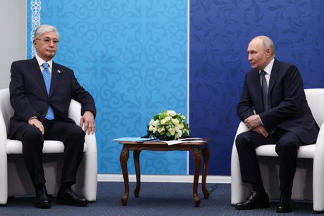 Kasim Žomart Tokajev i Vladimir Putin