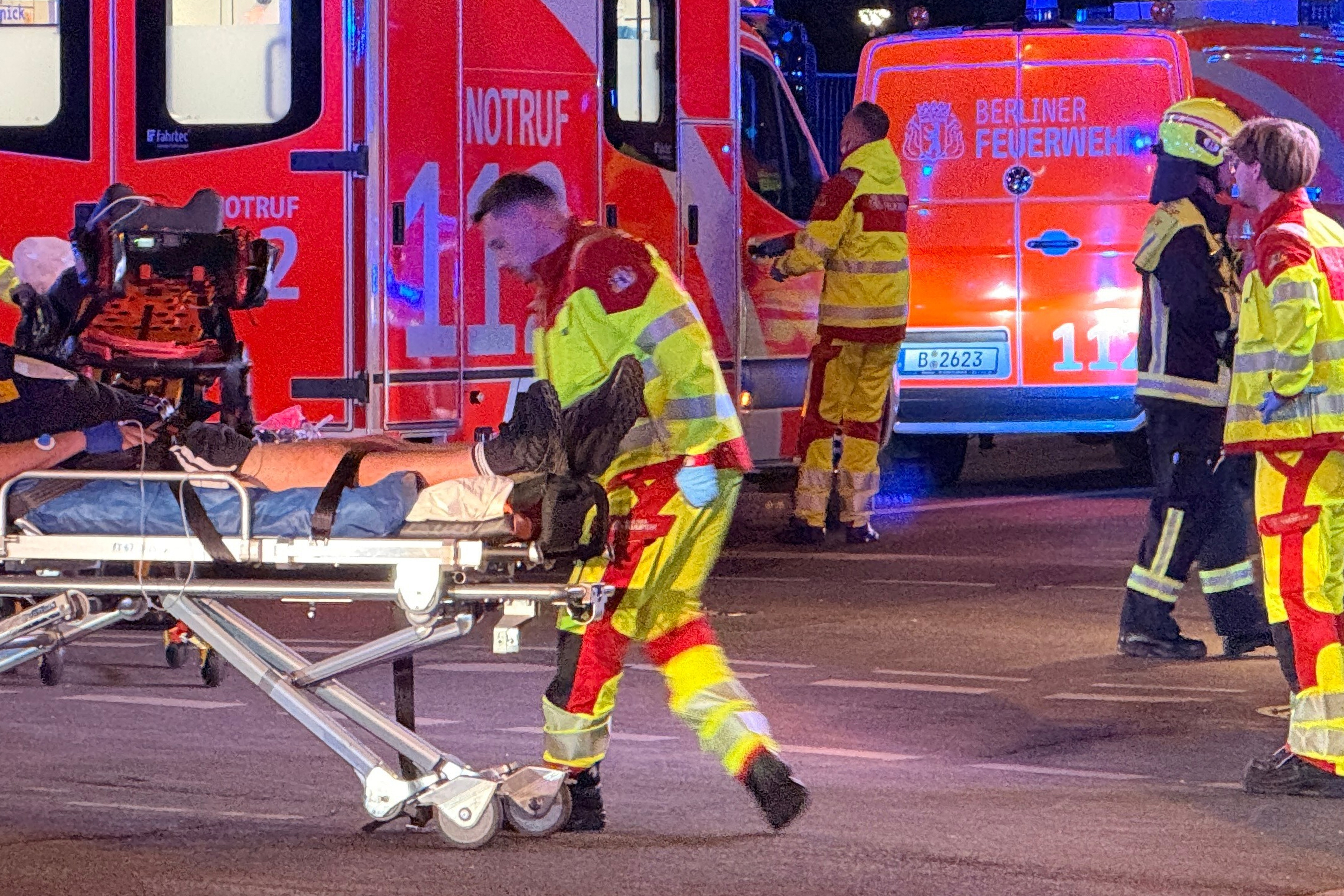 Oglasila se policija o užasu na Paradi ponosa u Berlinu: Jedna osoba je mrtva, 14 je teško povređenih