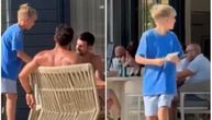 Novak Đoković oduševio dečaka na letovanju, njegov slatki osmeh sigurno će pamtiti čitav život
