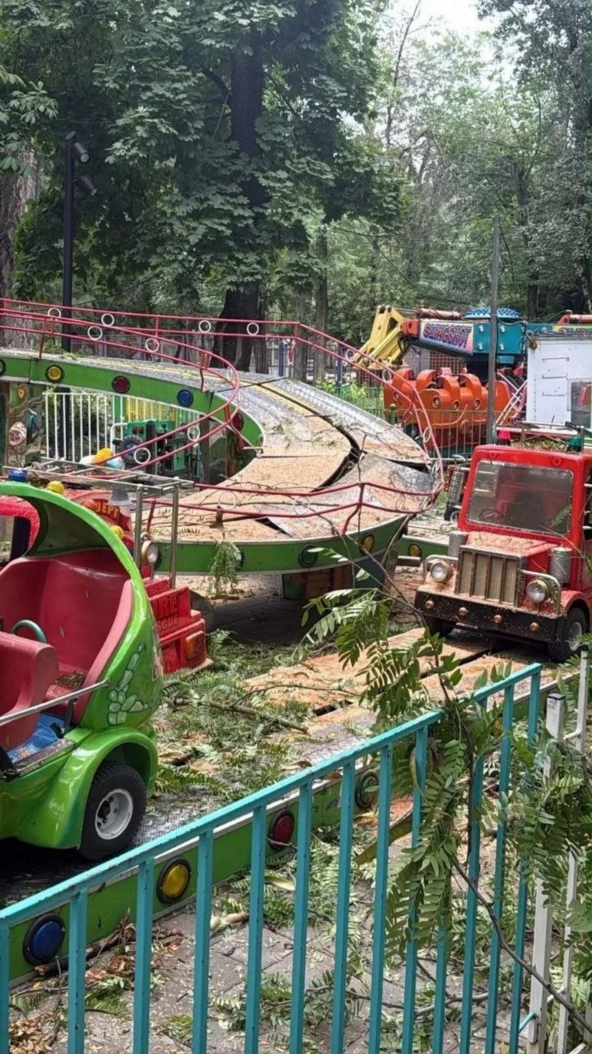 Razarajući uragan pogodio Rusiju: Ima mrtvih i povređenih, snimci su neverovatni