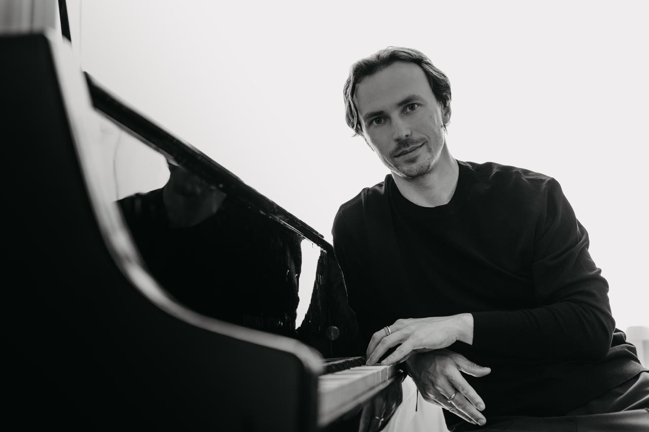 Alex Solely objavio album „Cascade“ - spoj savremene klasike i ambijentalnog zvuka