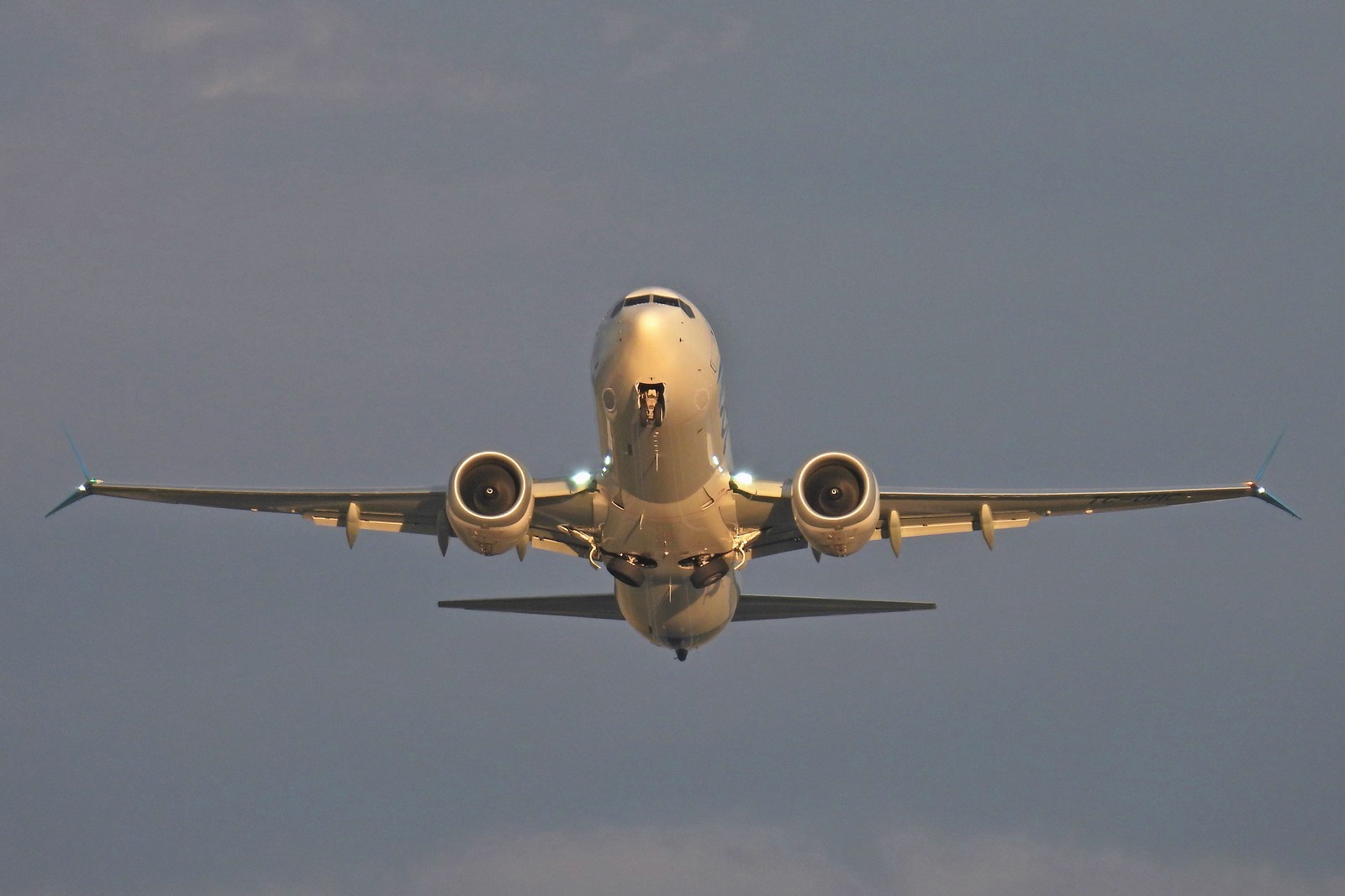 FAA naredila inspekciju stotina aviona Boeing 737 MAX zbog rizika od pukotina