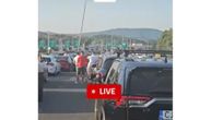 Srbi "legli" na sirene, u kolonama deca i trudnice! Štrajk u Grčkoj napravio potpuni kolaps, situacija napeta