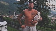 Janjuš stigao u rodno Prijepolje: Sa ćerkom Krunom došao u porodični dom, majka mu odmah poletela u zagrljaj