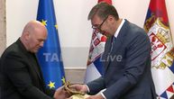 Aleksandar Vučić poklonio gusle i još jedan važan poklon glavnom čoveku UFC: "Da budemo dobri domaćini"