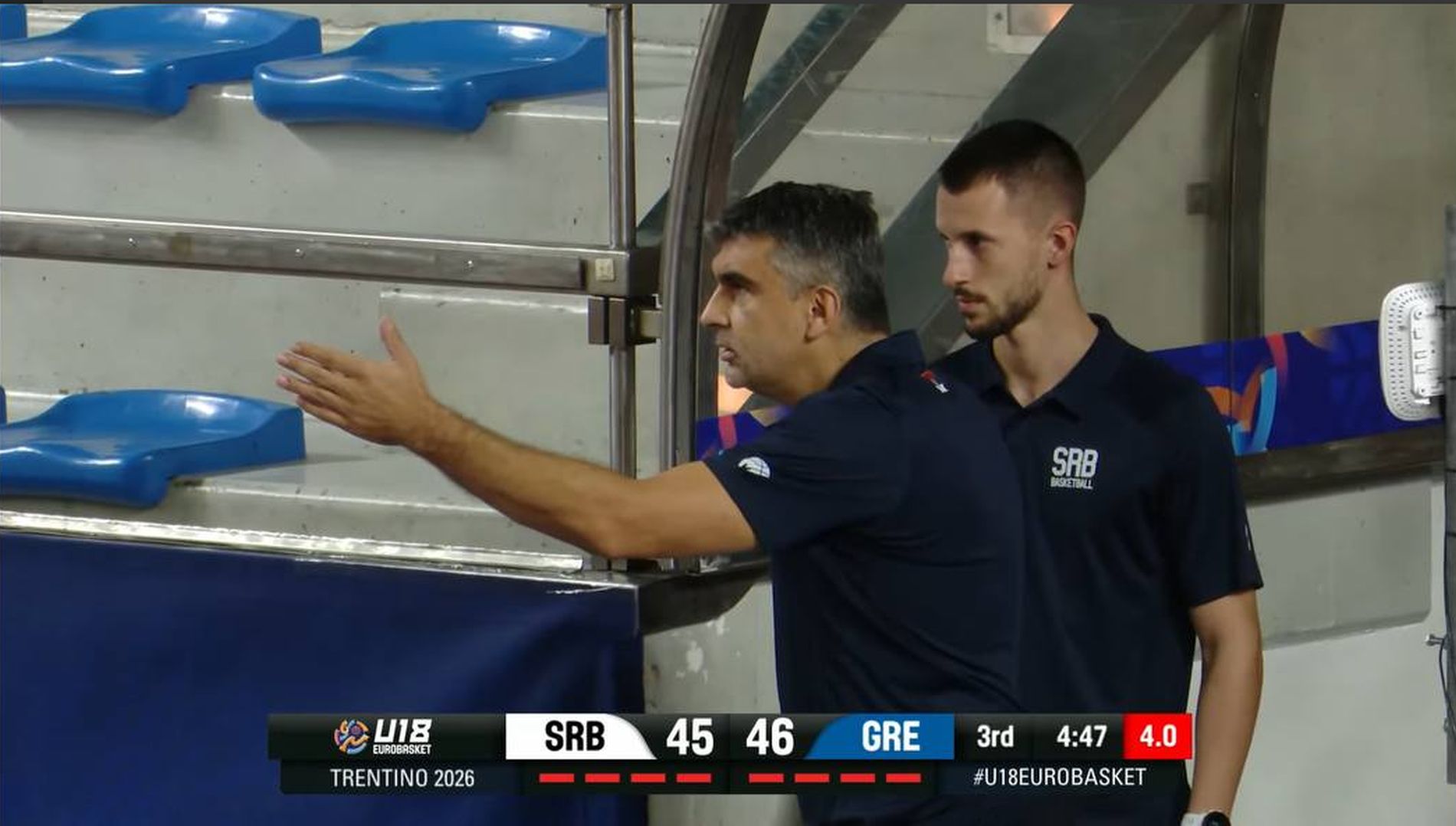 Selektor Srbije pravio frku: Sudije ga isključile na Eurobasketu, on krenuo, pa se vratio da se "objasni"