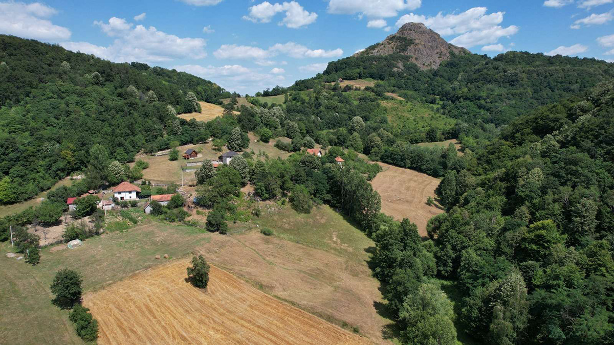 Nekadašnji vulkan u srcu Srbije danas je raj na zemlji: Ova vazdušna banja je simbol netaknute prirode