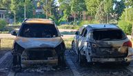 DRAMA U JURIJA GAGARINA U 3 UJUTRU: Dva auta izgorela na parkingu, sumnja se da su zapaljeni (FOTO)